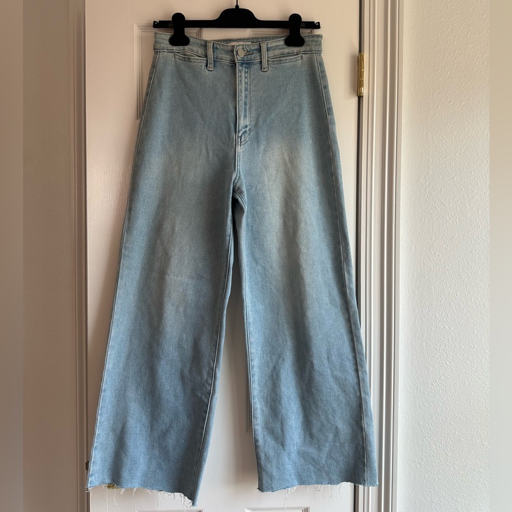 JBD Light wash stretchy straight leg jeans size - 29 in perfect condition